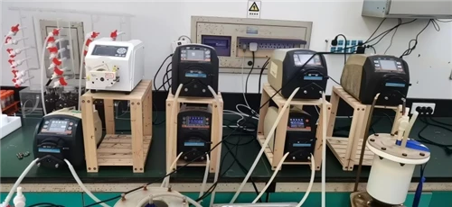 Solución de bomba peristáltica industrial para el tratamiento de aguas residu...